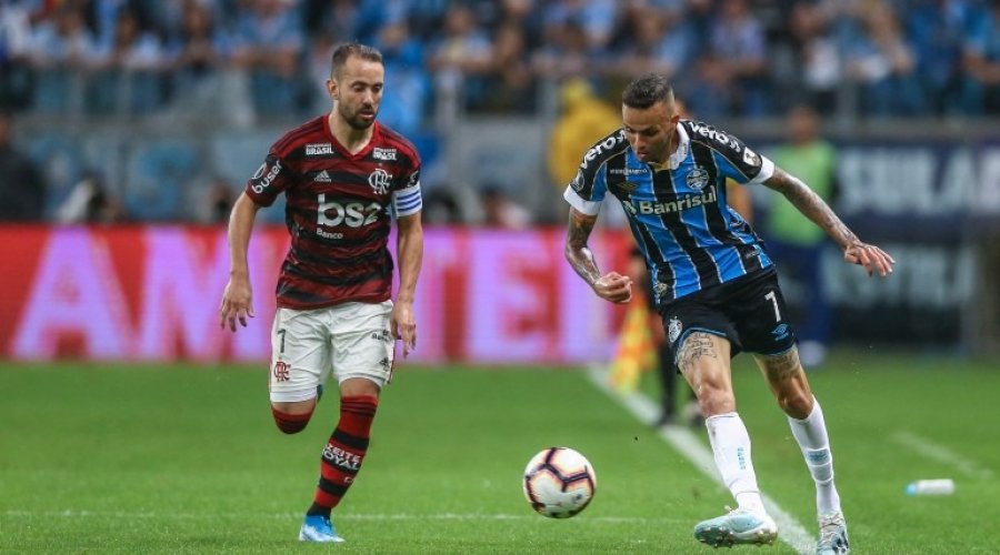 [Grêmio e Flamengo empatam nas semifinais da Copa Libertadores]