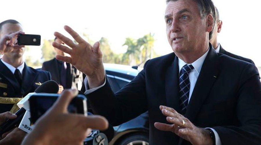 [Porta-voz diz que Bolsonaro não vê justa causa para sair do PSL após operação da PF]