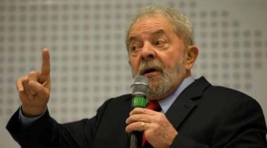 [Lula defende candidaturas próprias nas eleições municipais]