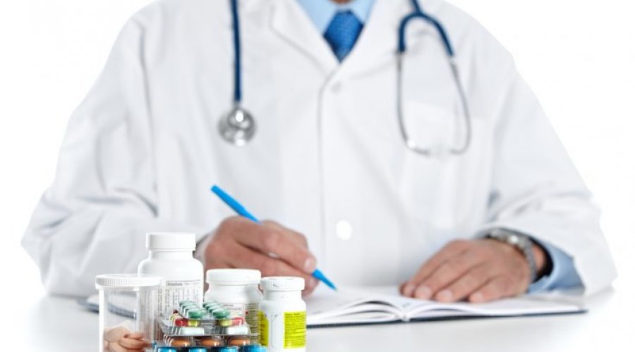 [Plano do Ministério da Saúde prevê que enfermeiro faça consultas e prescreva remédios]