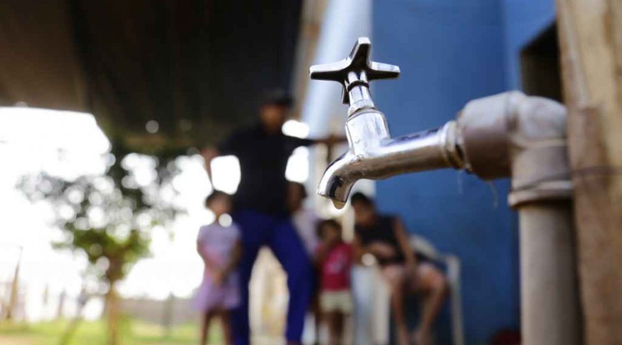 [Em meio ao covid-19, moradores denunciam falta de água há mais de dois dias em toda Nova Constituinte]