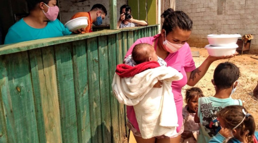 [Lamentável: Quatro em cada dez famílias brasileiras vivem em insegurança alimentar, aponta IBGE]