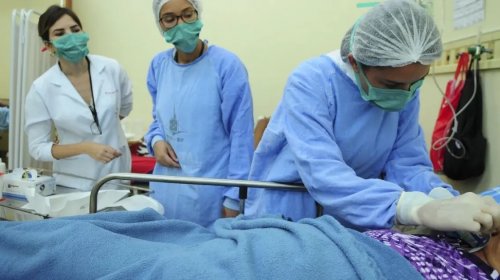 [Setor de Enfermagem cresce e amplia número de postos de trabalho em todas as áreas de atendimento no Brasil]