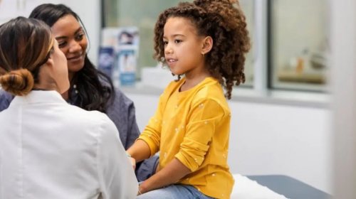 [SUS passa a oferecer novo tratamento contra hepatite C para crianças a partir de 3 anos]