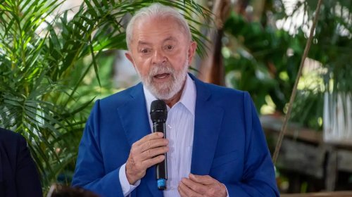 [“Não podemos nos conformar com homens matando mulheres”, diz Lula]