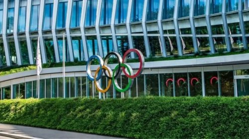 [França critica decisão do COI de retomar testes de feminilidade nos Jogos de 2028]