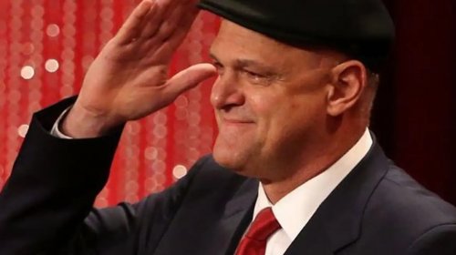 [Família se despede de Oscar em cerimônia reservada de cremação]