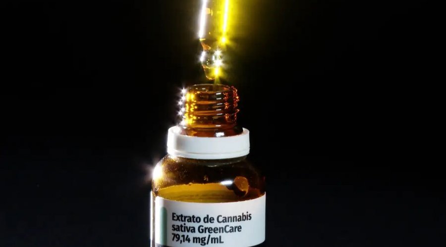 [Maioria dos pacientes que importa remédios canábicos faz musculação]