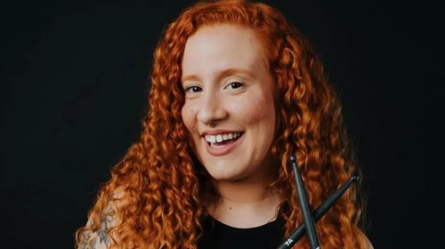 [Lorena Martins revisita sucessos de Rita Lee em espetáculo especial na capital baiana]