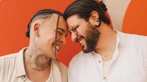 [Gloria Groove conta que mantém relacionamento aberto há 11 anos e destaca importância do diálogo]