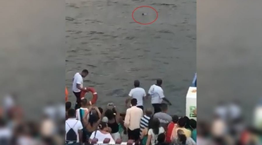 [Veja vídeo: passageiro morre após cair no mar durante travessia Salvador/Ilha de Itaparica]