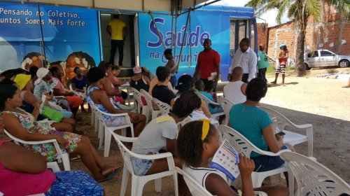 [Vereador Suíca participa da Feira de Serviços em comemoração ao aniversário de Nova Constituin...]