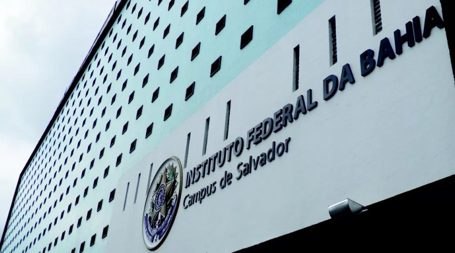 [Institutos federais na Bahia sofrem redução de verbas em até 30%]