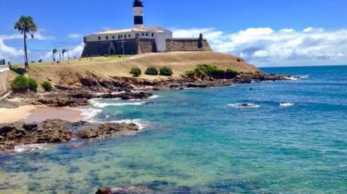 [22 praias de Salvador estão improprias para banho, aponta Inema ]