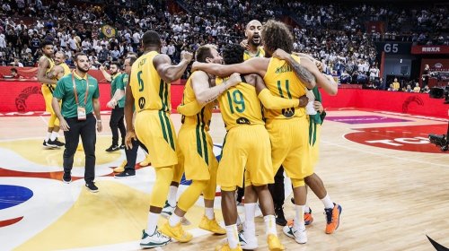 [Brasil lidera Grupo F no mundial de basquete após vitória contra Grécia]