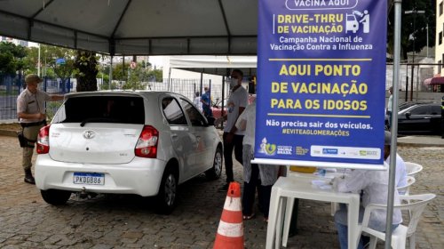 [Prefeitura reativa drives thru para vacinação de gestantes e puérperas contra influenza]