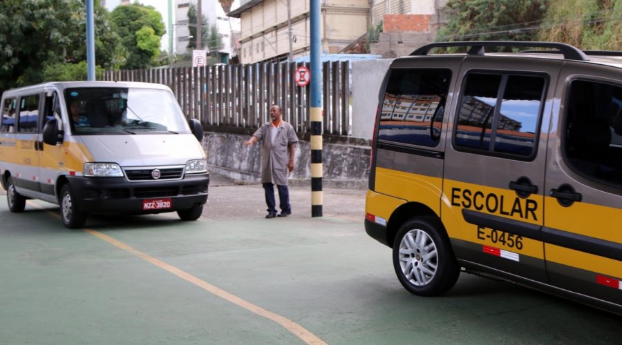 [ACM Neto volta a prometer auxílio para transportadores escolares]