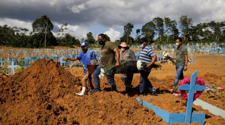 [Mortes por Covid-19 no Brasil aumentaram 64% de novembro para dezembro]