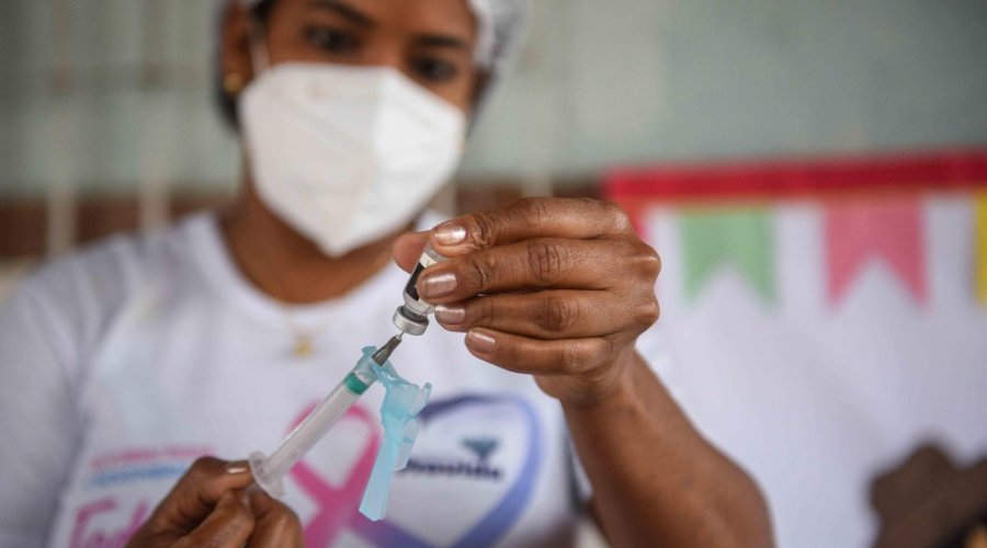 [Prefeitura de Salvador inicia vacinação das pessoas com 37 anos nesta terça-feira]