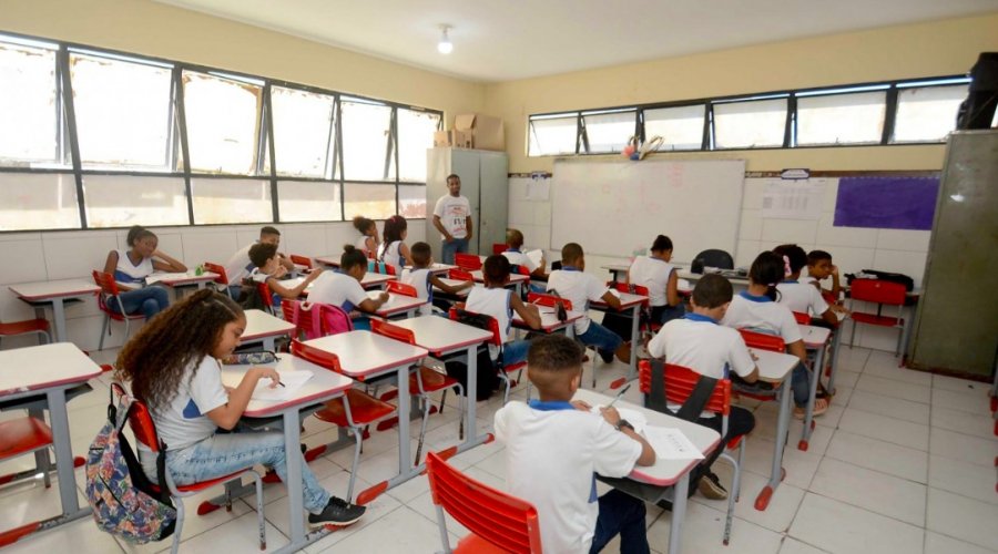 [Menos de 40% dos alunos compareceram às aulas em Salvador]