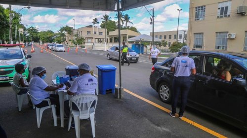 [Salvador aplicará 1ª, 2ª e 3ª doses da vacina contra Covid-19 nesta sexta-feira]