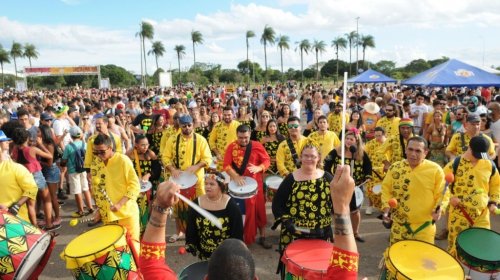 [Brasília não terá Carnaval em 2022, diz secretário, alegando questões sanitárias]