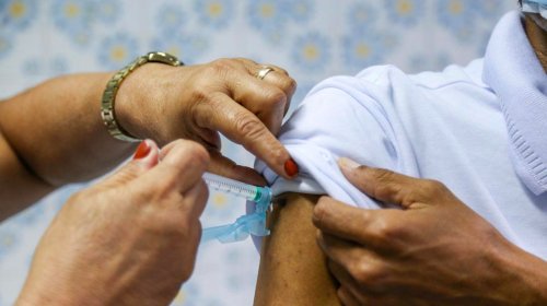 [SMS disponibiliza vacina contra gripe em postos de saúde para evitar surto de Influenza]