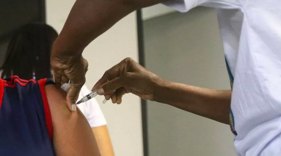 [Segue em Salvador a vacinação contra covid com estratégia ‘Liberou Geral’ nesta quarta-feira (13)]