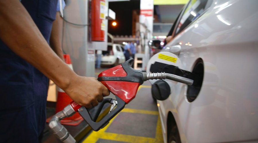 [Petrobras alerta para possível falta de diesel no país neste ano]
