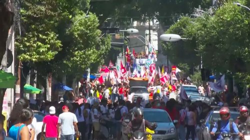 [Manifestantes de Salvador se uniram em defesa da democracia nesta quinta]