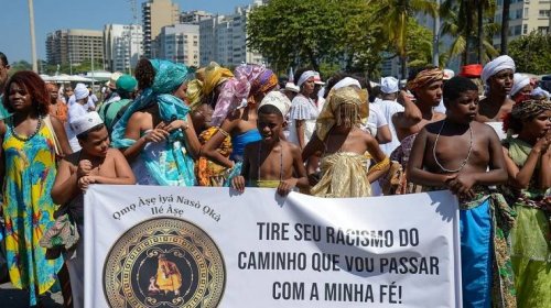 [Ato pela liberdade religiosa homenageia Mãe Bernadete, no Rio de Janeiro]
