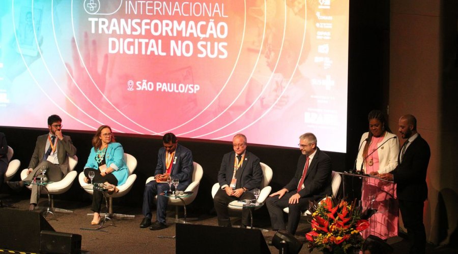 [Digitalização do SUS deve integrar dados e garantir uso ético]