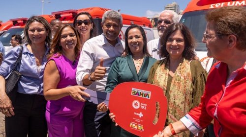 [Ministério da Saúde entrega 48 novas ambulâncias para a Bahia]