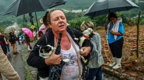 [Número de desalojados dobra em 24 horas no Rio Grande do Sul]