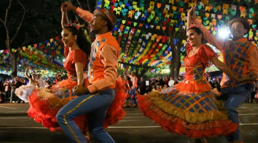 [Pesquisa revela que São João é a festa favorita dos brasileiros, superando o Carnaval]