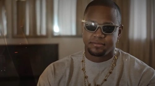 [Léo Santana lança documentário e relembra trajetória no início da carreira]