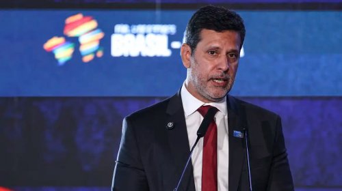 [MEC: queda do analfabetismo no Brasil é ligada a políticas na educação]