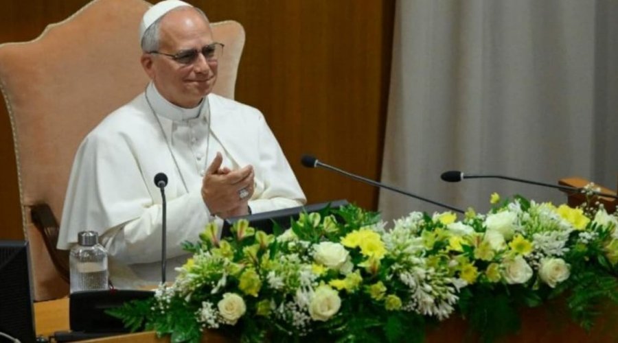 [Papa Leão XIV passa por cirurgia no pulmão e tem diagnóstico de câncer confirmado]